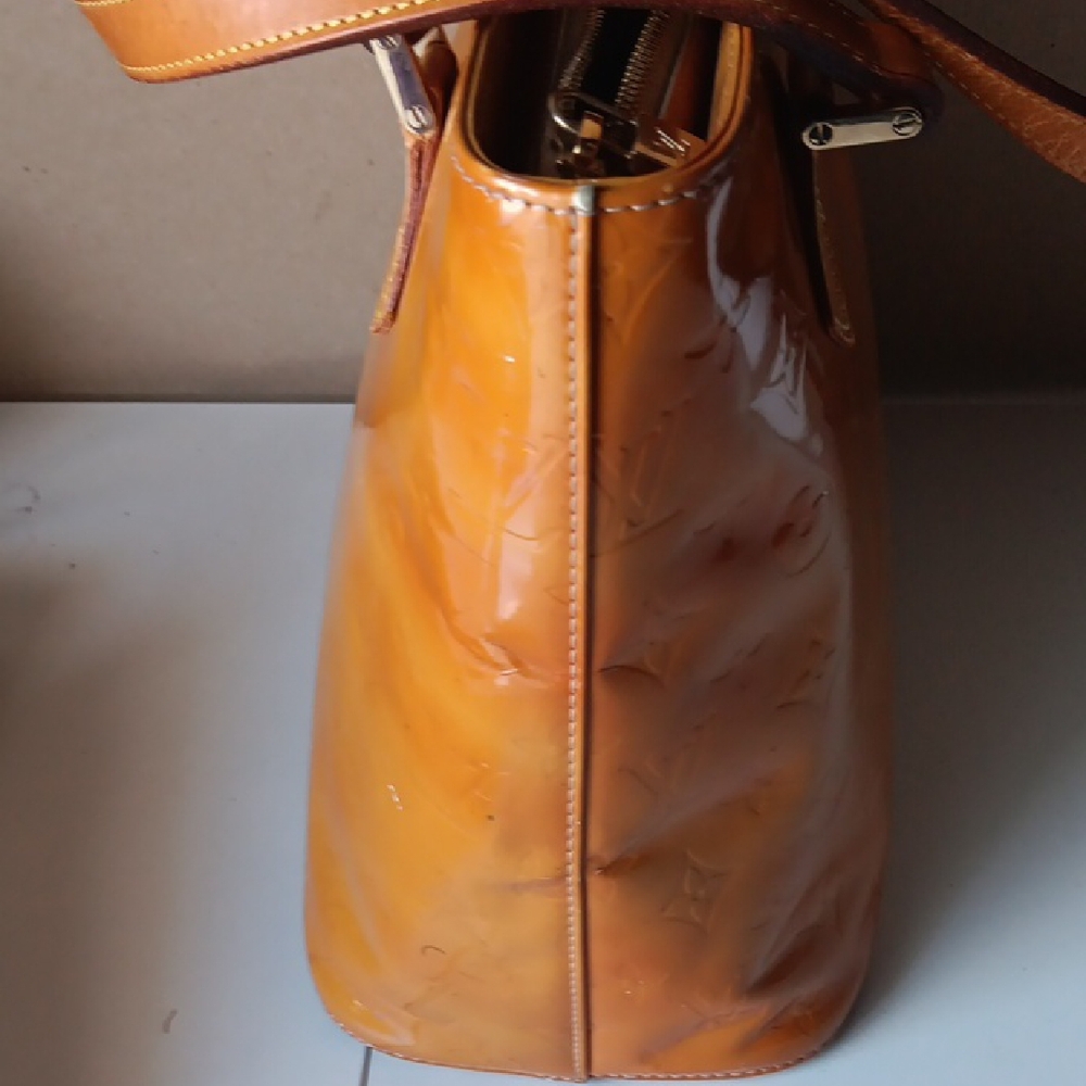 Louis Vuitton Amber Monogram Vernis Tote Bag - Picture 5 of 17